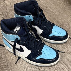 Nike High-Top Sneakers in Light Blue and White